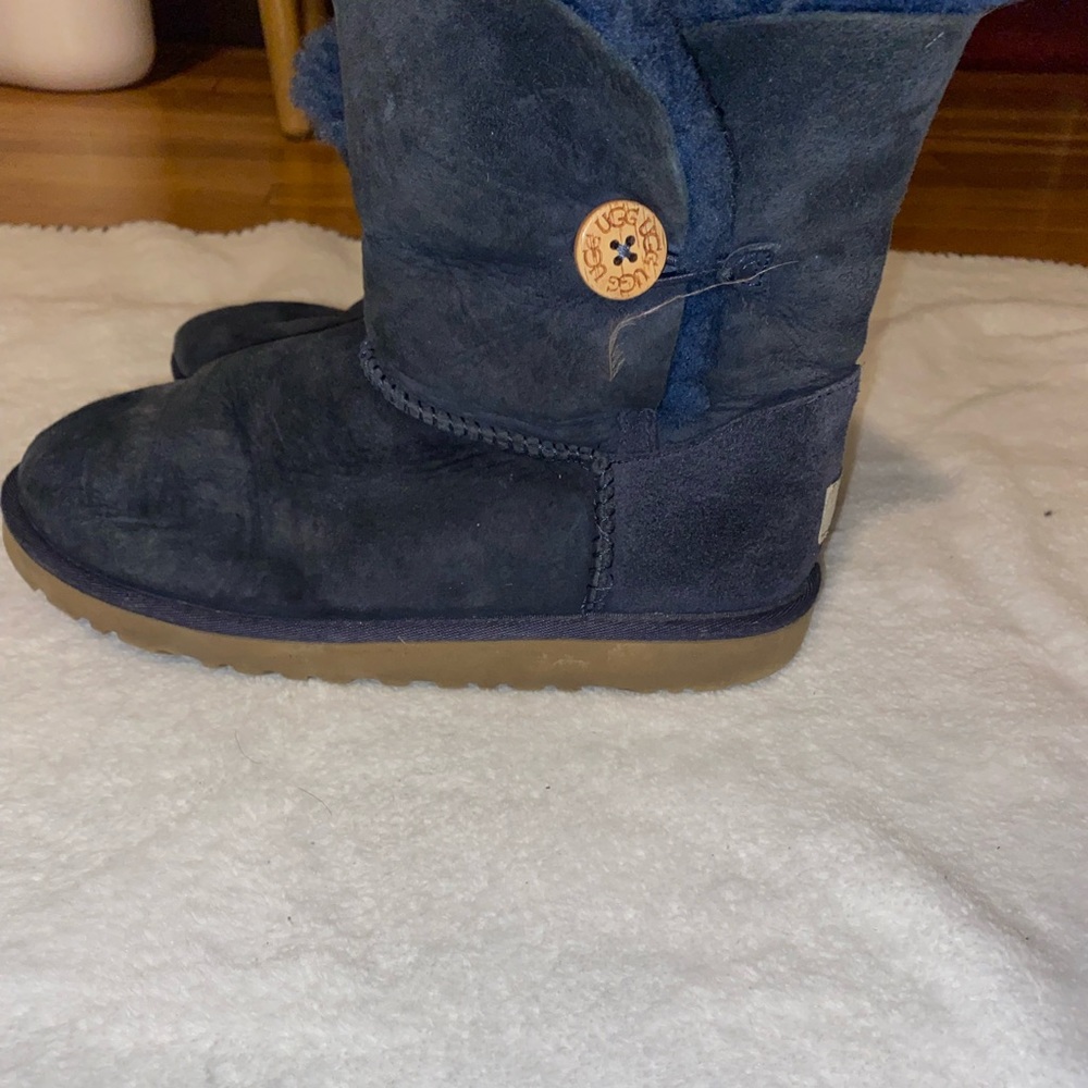 UGG BOOTS
